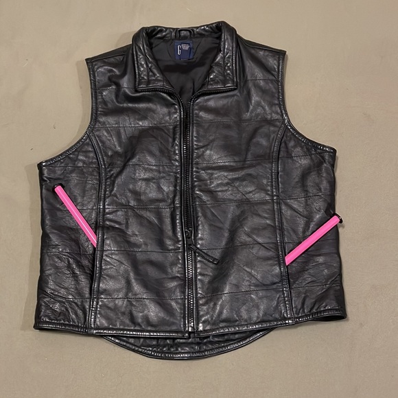 GAP  Black color 💯% leather riding  Womens VEST size SMALL w pockets - Picture 6 of 15